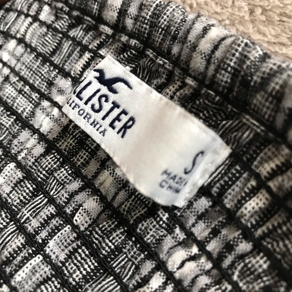 SOLD Plaid crop top from Hollister Co. - Picture 3 of 3